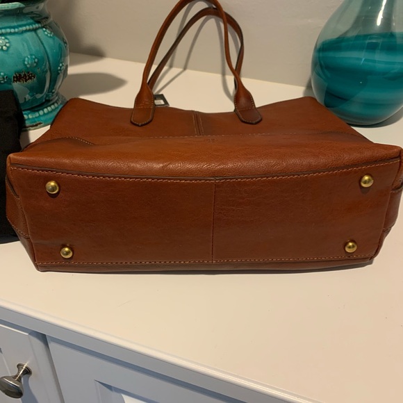 Frye Ring cognac leather Tote NWT Beautiful!! - Picture 3 of 5